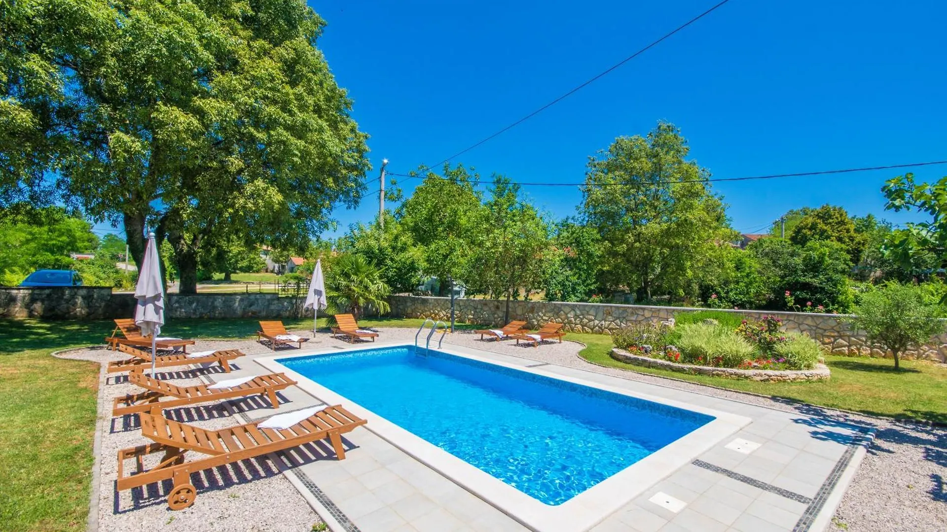 Vakantiehuis Villa Giovanna, A Charming Villa With Pool In A Beautiful Landscaped Garden Šumber Kroatië