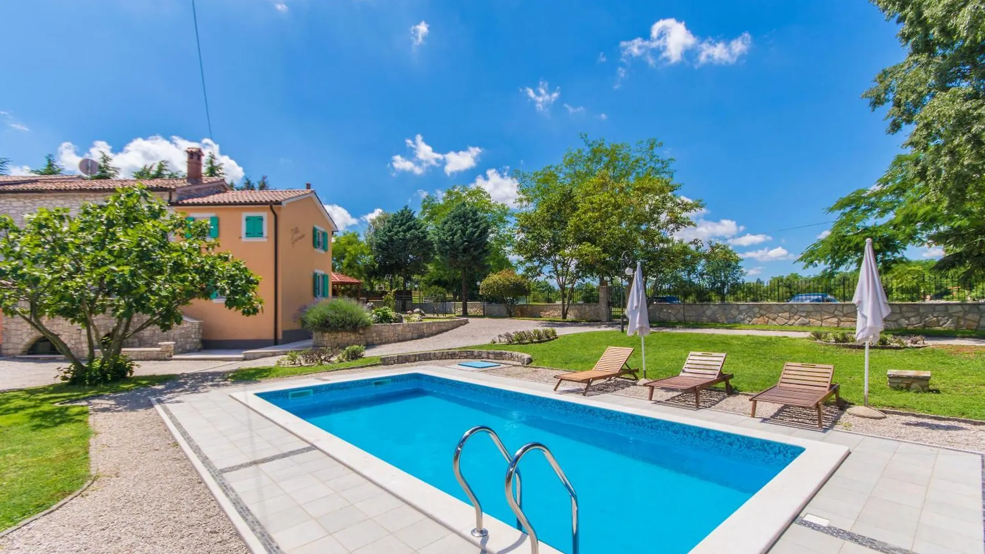 Villa Giovanna, A Charming Villa With Pool In A Beautiful Landscaped Garden Šumber 0*,